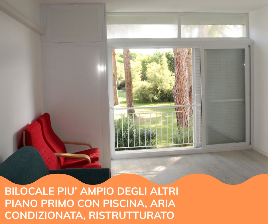 Bilocale più ampio rispetto ad altri del solito residence, piano primo con piscina r