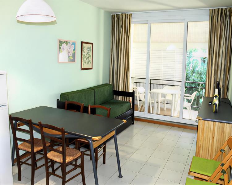 MARINA DI BIBBONA TOSCANA  AFFITTO APPARTAMENTI BILOCALE IN RESIDENCE CON PISCINA, 5 posti letto